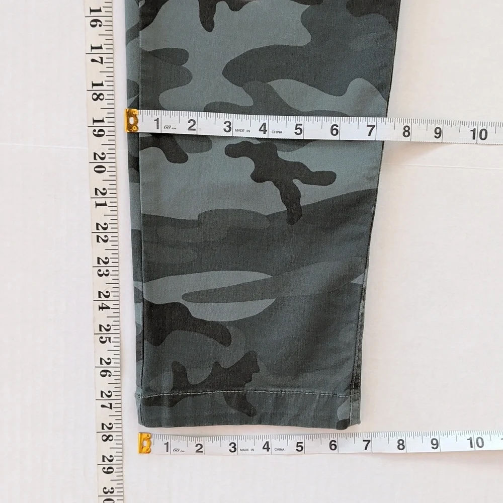 Gap "Gap for Good" Girlfriend Khaki Camouflage Pants 10 Green Pockets - Picture 15 of 15